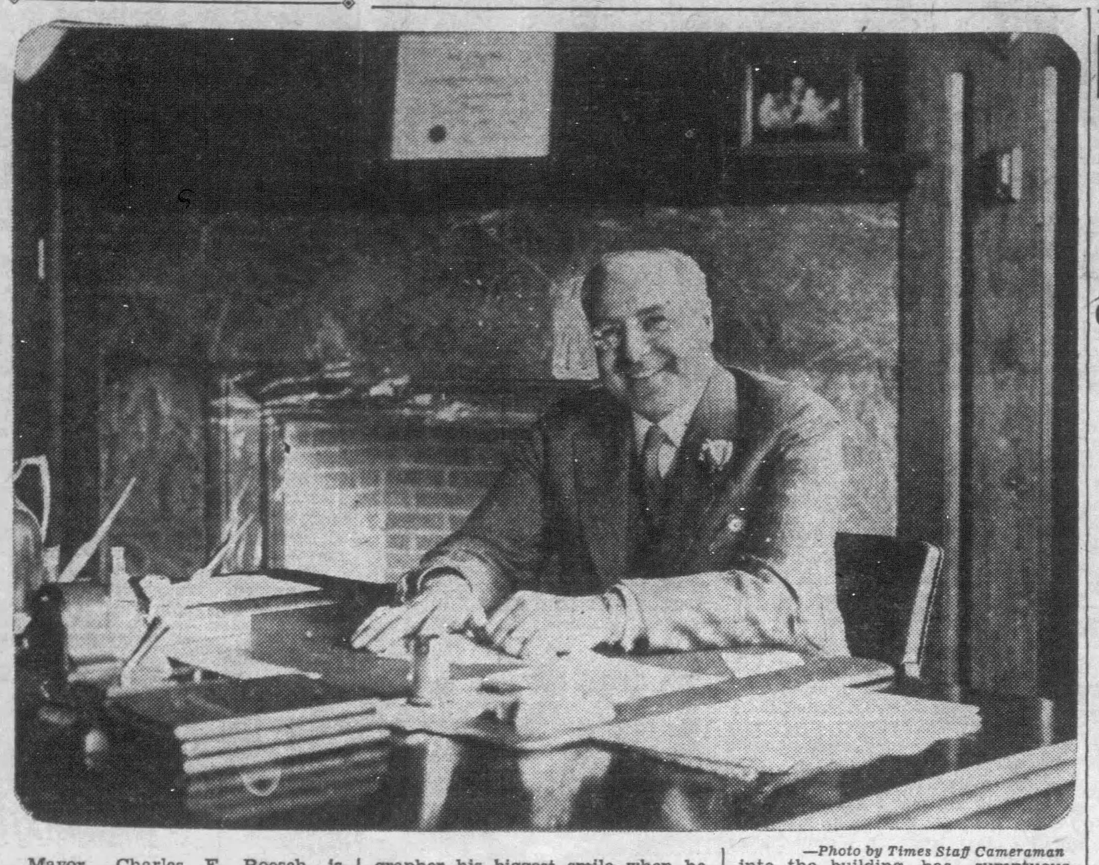 Mayor_Reosch_new_office_at_city_hall